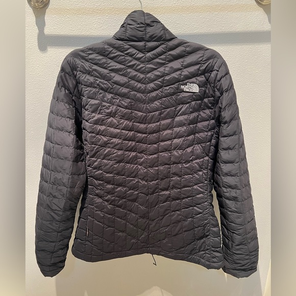 Women’s The North Face Thermoball Jacket - Picture 3 of 5